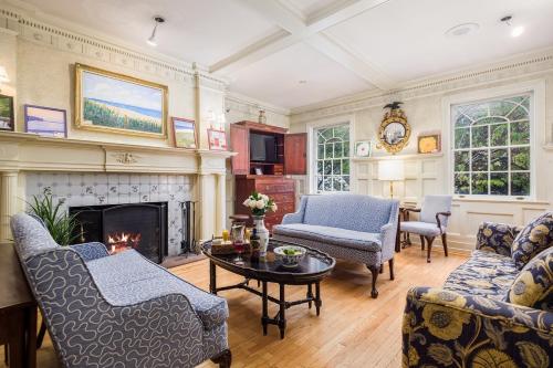 Simsbury 1820 House in Simsbury, USA