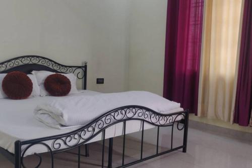Leoz 6 Bed room Villa