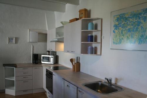 Rolsø Retreat - the apartment