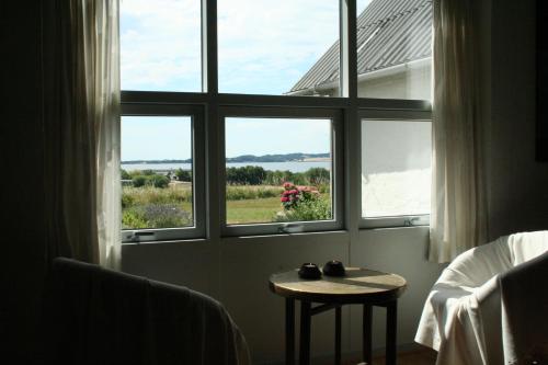Rolsø Retreat - the apartment