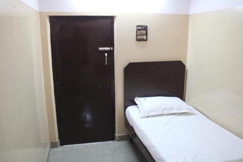 sri ambika lodge