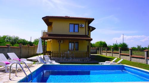 Вила Делфин - Villa Delfin – khách sạn tại Balgarevo