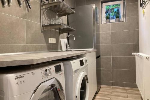 Modernes Apartment Nr3 nahe Reeperbahn bis 8 Personen, Hamburg (Foto 10)