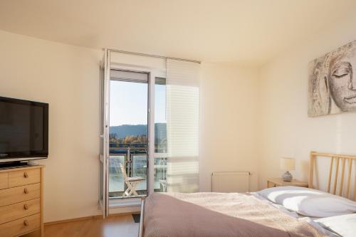 Sunny Apartment in Modrany by Prague Days