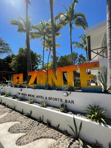 المرافق, The Beach Break Hotel El Zonte in El Zonte
