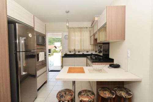Apartamento no centro de Bombinhas completo - image 2