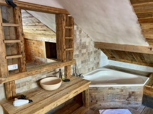 Bathroom, Charming chalet, 3 rooms, 6 to 8 persons, Meribel, Les Allues in Meribel