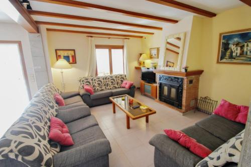 Finca Palacios - comfortable holiday accommodation in Benissa in โบไนเร