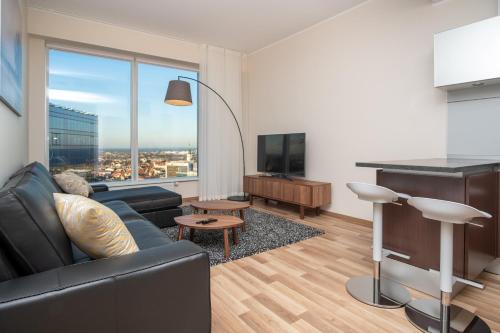 City Centre Sky View Apartment on 27th Floor, Tallinn (photo 3)