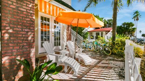 Coconut Inn Pass-a-Grille Beach in St Pete Beach, USA