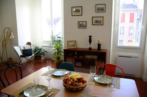 85 m2 centre ville 2 mn vieux Port au calme, Marsylia