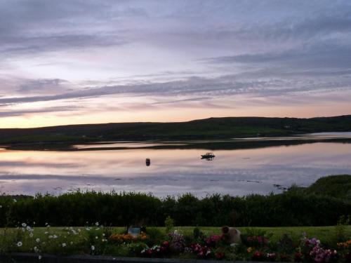 Garden, Waterfront Rest B&B in Clifden