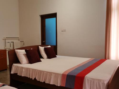Double Room with Garden View image 6