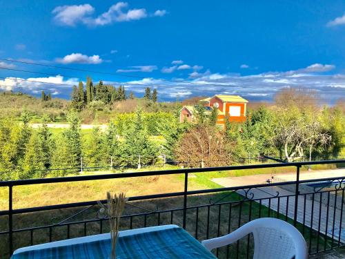 Room in Apartment - 2 Bedroom Apartment with Swimming Pool two steps from the beach - image 7
