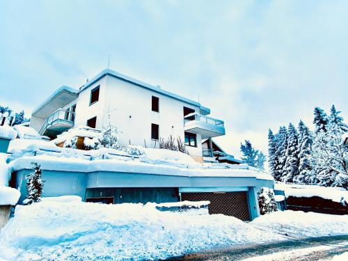 Exklusive Penthousewohnung mit Tesla-Wallbox in Innsbruck in อินเนนชตัดท์