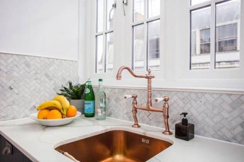 Oxford Circus Luxury Apartment