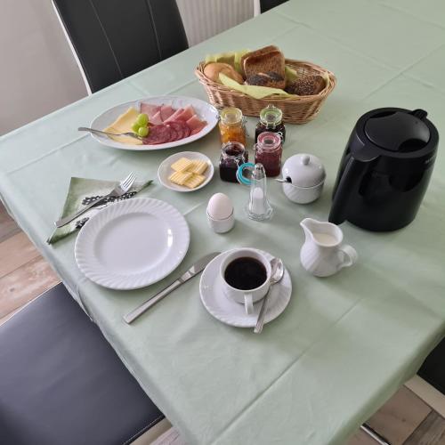 Gästezimmer Treuen - Bed & Breakfast