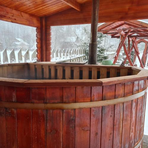 Atvērtā tipa vanna, Silentium Clavem Domus I. in Satu Mare (Harghita)