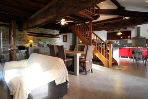 Bar/lounge, Le Moulin du Chateau in Magnac-Laval