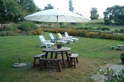 Garden, Le Moulin du Chateau in Magnac-Laval