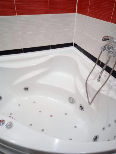 Hot tub, Апартаменты на Свердлова, 32 in Shuya