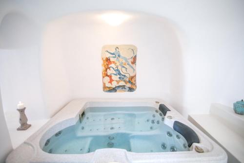 Deluxe Suite with Sunset View image 10
