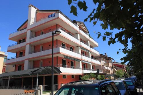  Maestrale Canova Apartments, Pension in Caorle