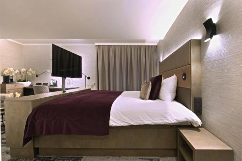 Hotel Charleroi Airport - Van Der Valk - image 8
