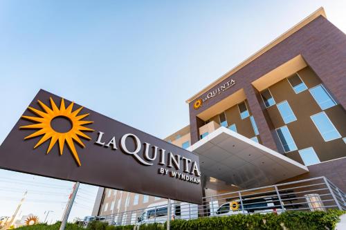 La Quinta by Wyndham Santiago Aeropuerto - Hotel - Santiago