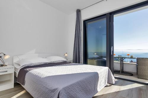 Five-Bedroom House image 2