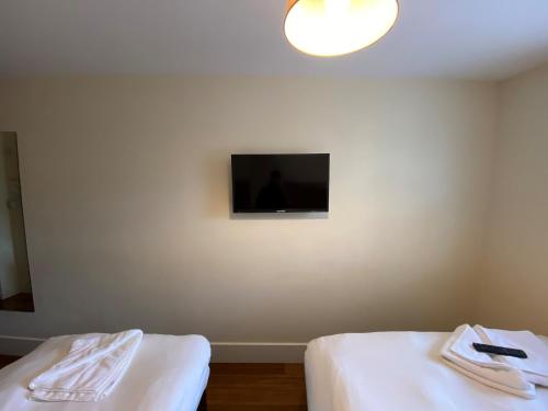 Wendover Arms Hotel - image 14