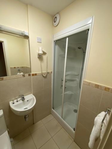 Wendover Arms Hotel - image 9