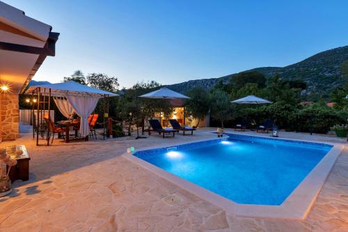 Viesnīcas āriene, Villa Melita - Heated pool, Speed Internet within Nature Park in Zupa