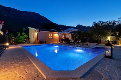 Viesnīcas āriene, Villa Melita - Heated pool, Speed Internet within Nature Park in Zupa