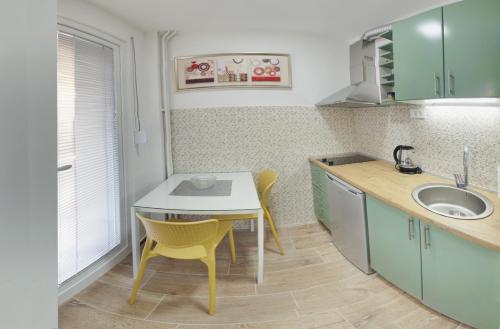 Bibi's Apartments, Skopje (photo 6)