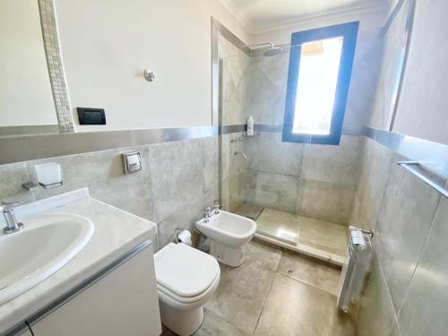 Apartment with Lake View image 3