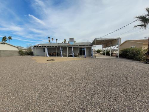 NEW! Family Lake Havasu Home Close To Off-Roading And London Bridge!