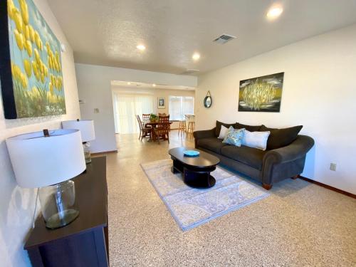 Near to OUHSC Hospitals-Garage Studio near Harn Homestead