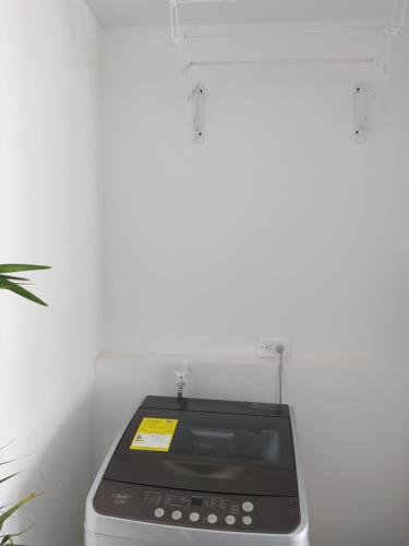 One-Bedroom Apartment image 4