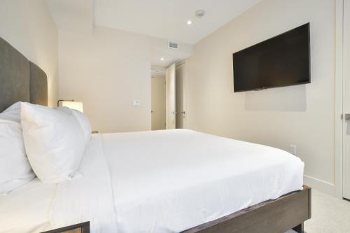 2 Bedroom Lift Residence- Modern & Ski-in Ski-out condo - image 8