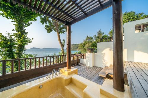 陽台/露台, 樂維曼小屋及水療中心 (Le Vimarn Cottages & Spa) in 奧普爾