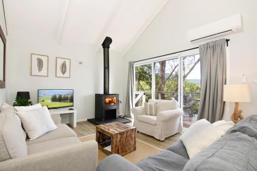 B&B Kangaroo Valley - Treetops - Three bedroom home with great views, in the village! - Bed and Breakfast Kangaroo Valley