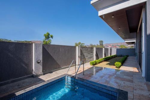 Hillside Cove by Vista Rooms