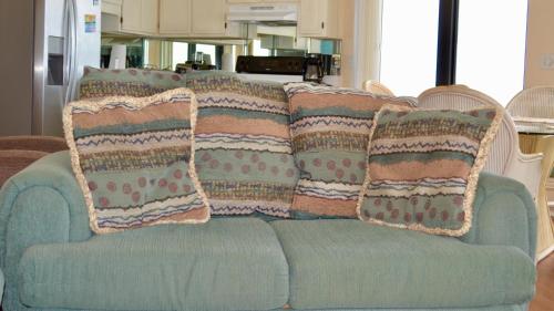 Panorama - Upper - Beautiful Beachfront Home! Rent One Level or Two!! - image 7