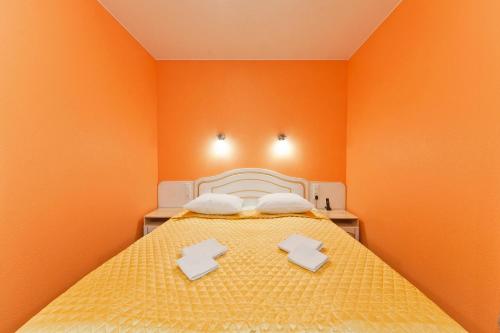 Viktoria Mini Hotel Viktoria Mini Hotel is conveniently located in the popular Primorsky District area. The property offers guests a range of services and amenities designed to provide comfort and convenience. Service-mi