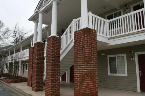 Affordable Suites Rocky Mount - Tap to explore photos