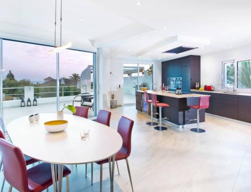 Extravagant 8 BDRM Villa In Marbella, Beachside