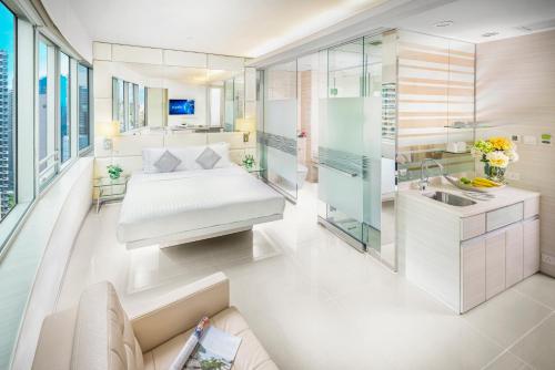 room detail thumbnail 2