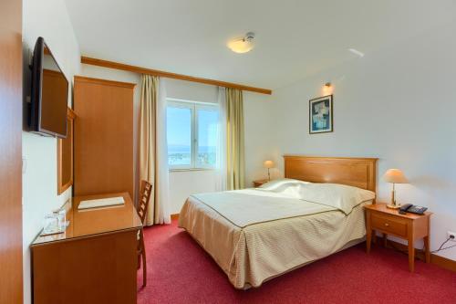 Hotel Villa Dvor - image 11