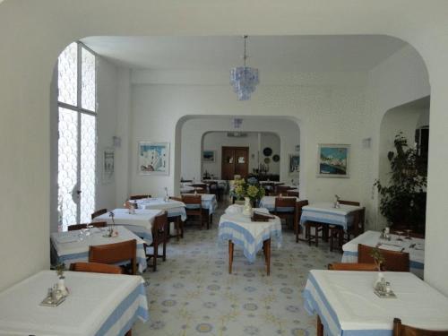 Hotel Candia - image 11
